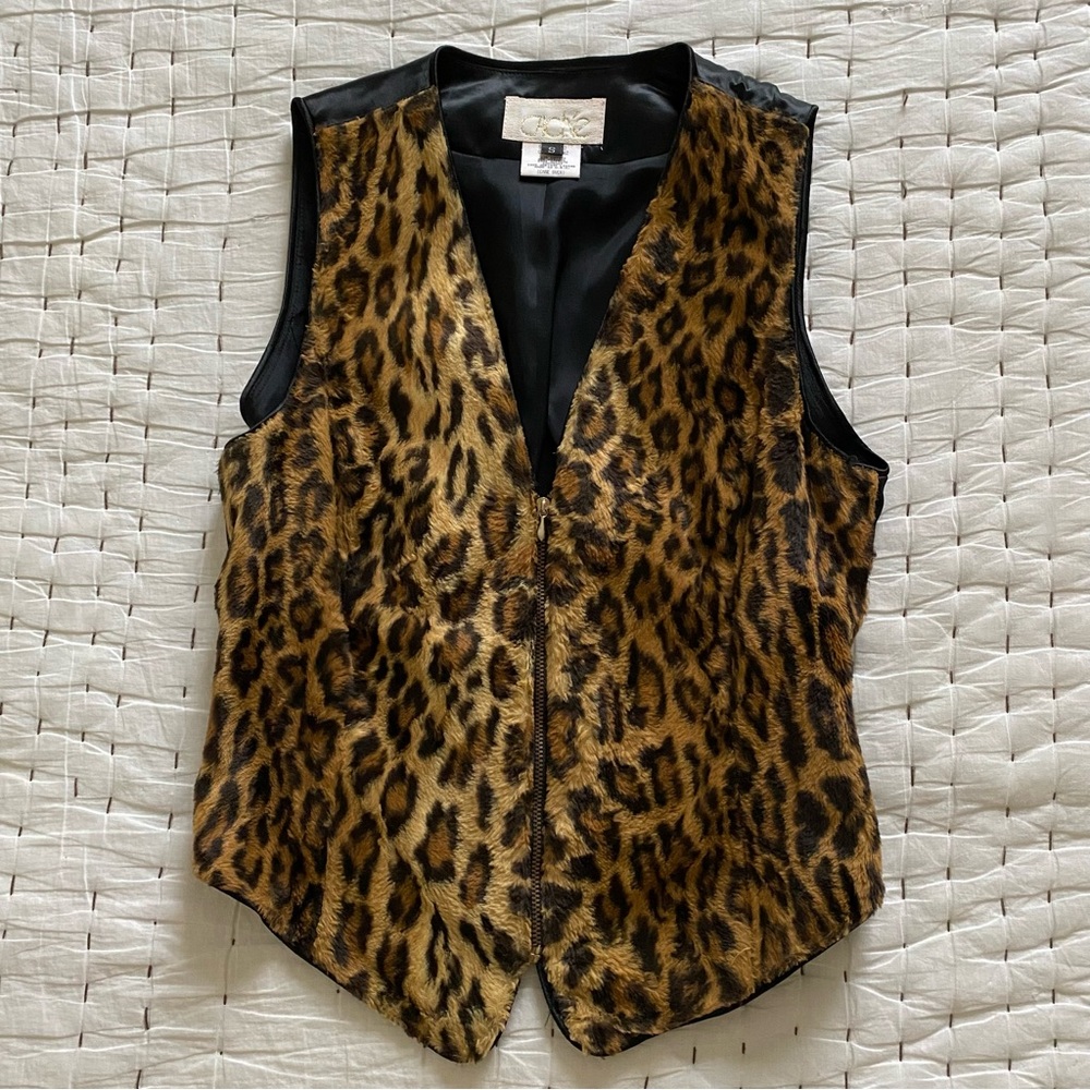 Cache Faux Fur Leopard Print Mini Skirt And Vest … - image 2